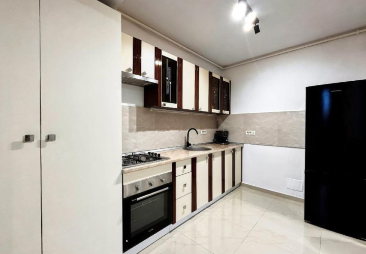 INCHIRIERE/ APARTAMENT 2 CAMERE / GORJULUI/ LOC DE PARCARE /CENTRALA /570 EURO